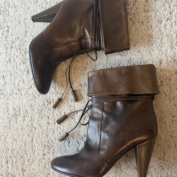 Fornarina 8.5 (39) MINT almost BRAND new Dark Brown Leather Boots with tassles - Picture 6 of 16